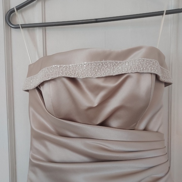 Maggie Sottero Wedding Dress - Picture 6 of 16